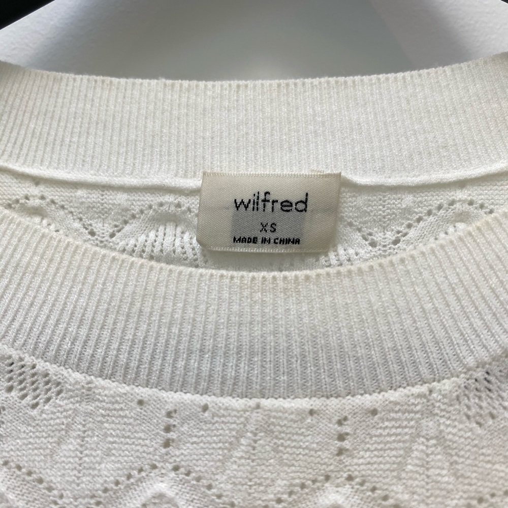 White basic top - Picture 2 of 4